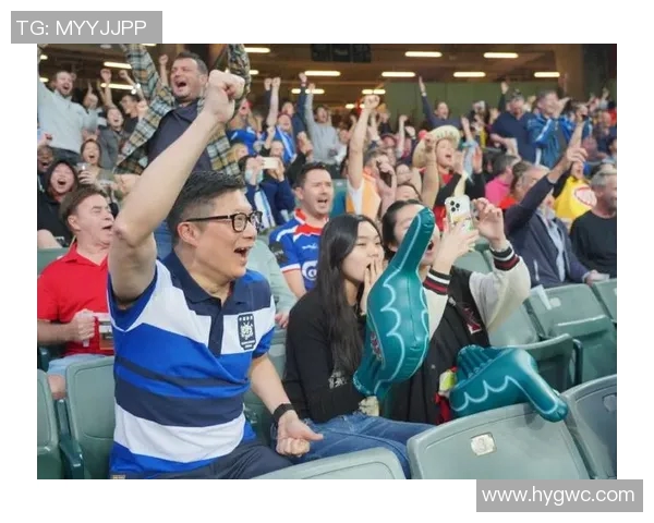 恒大足球球迷热情支持球队香港球迷文化交流共襄盛举